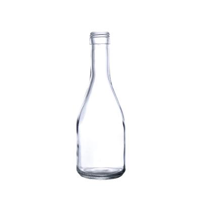 China Daily Life Home Round Shape 1 Liter Glass Water Bottles For Sparkling Drink With Swing Top for sale