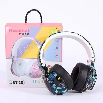 China Headphone Hot Selling Over-ear On-ear Wireless Headphone Gaming Headset Earphones & Headphones for Girls for sale