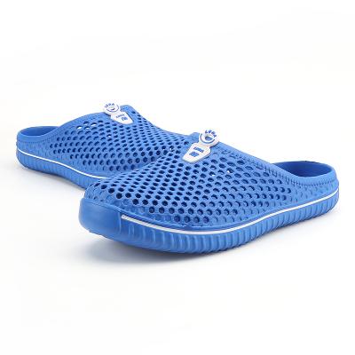 China Summer Waterproof Men's Sandals Campus Style Couples Shoes Women Beach Flats Lazy Shoes for sale