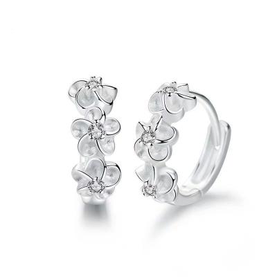 China New CLASSIC Female Charm Jewelry Gift Of 925 Sterling Silver Earrings Small Flower Round Earrings for sale