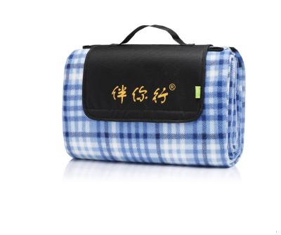 China Camping Waterproof Popular Pattern Grid Pattern Promotion Item Blue Picnic Blanket for sale