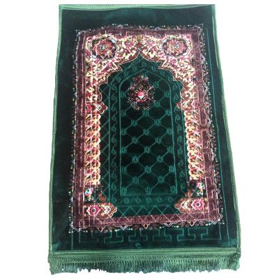 China Washable Bedroom Rug Embossed Foldable Wholesale Prayer Mat Soft Raschel Muslim Mink Pray Mat for sale