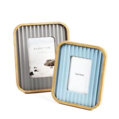 China New Popular Unique MDF Style Wooden Children's Wooden Photo Frame With Grooved Pattern for sale