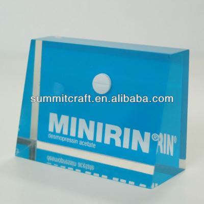 China Business Gift Trapezoid Paperweigh Gift Pharmaceutical Items Medical Gift for sale