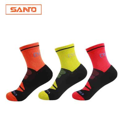 China 50% Coolmax Breathable Quick Dry Sports Hogs Running Socks Custom Wicking Breathable Sports Hogs Mens Crew for sale