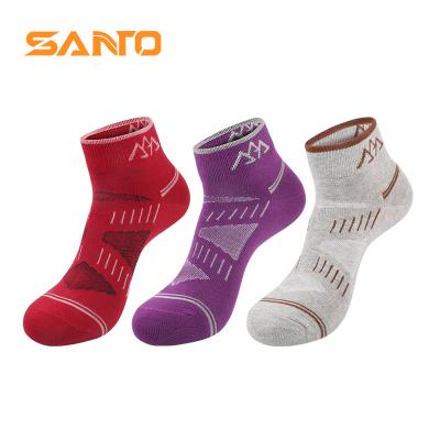 China SANTO Branded Designer Breathable Running Sports Socks For Women Sports Socks Crew Hosiery for sale