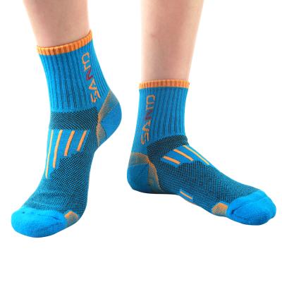 China New Breathable Outdoor Mens Socks 100% Cotton Fashionable Custom Sport Socks Crew Women Quick Dry for sale