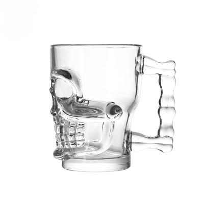 China Viable Hot Sale Unique Gift 18 Ounce Insulated Embossed Glass Beer Mug 540Ml Love Glass Beer Mugs With Handle for sale