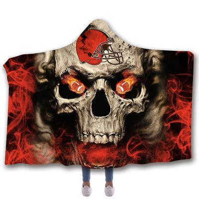 China Anti-pilling 2020 Skulls With Team Photo Hooded Blanket Double-Layered American Football Plush Flannel Soft Cover All Season for sale