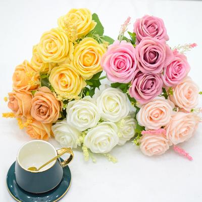 China Silk+plastic Rose simulation flower wedding decoration rose flower bride holding simulation flower for sale