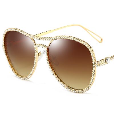 China China Europe dropshiping NEW HBK 2019 Fashion Women Sunglasses Luxury Oval Vintage Diamond Decoration Frame Sun Glasses Lenses K31151 for sale