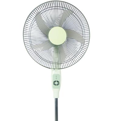 China DC 12V Outdoor Solar Powered Electric Rechargeable House Fan Stand Retractable Stand 16 Inch Foldable Fans With Remote Control for sale