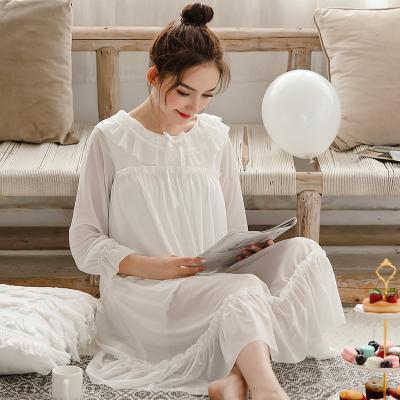 China QUICK DRY women sleeving long vintage lace yarn sleepwear robe sweet nightgown latest princess design drop shipping for sale