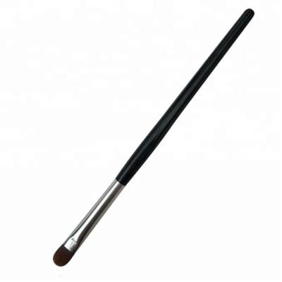 China Low Moq Skin-Friendly Synthetic Bristle And Wood Handle Small Flat Tapered Precision Concealer Makeup Blending Brush for sale