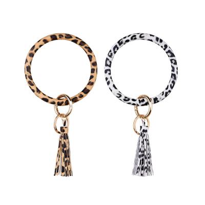 China Portable Custom Made Leather Bracelets PU Leather Bracelets Leopard Print Print Key Chain Bracelet Pendant For Women for sale