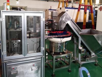 China Automatic Cap Closing Machine Driven By Servo High Flexibility for sale