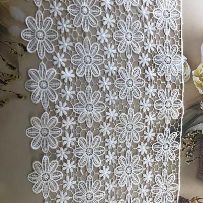 China 100% Polyester Water Soluble Lace Trim, Milk Yarn Flower Embroidery Lace Silk Trim, Decoration For Ladies Dress Embroidery Lace for sale