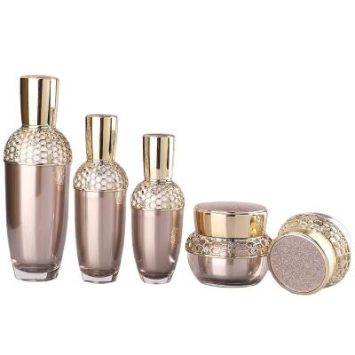 China Generous Glass Bottle Manufacturers Daily Life Set Glass Bottle Cosmetic Perfume Bottle B523 for sale