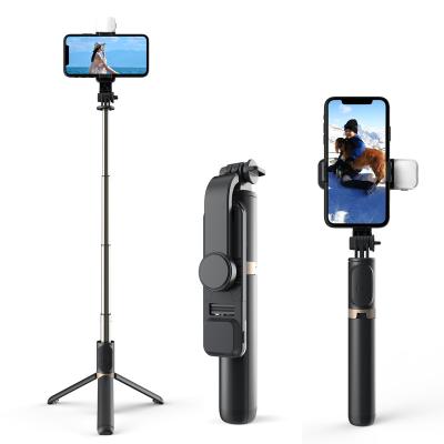 China Q03s 360 Degree Rotation Selfie Fill Tripod Stand 360 Rotation Selfie Foldable Detachable Wireless Remote Stick Light With Fill Light for sale