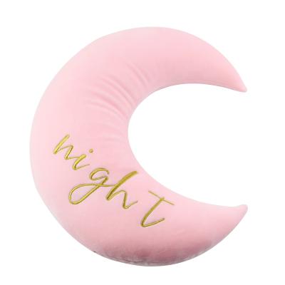 중국 Pink moon shaped reversible neck pillow twist memory foam indoor cushions for sofa travel neck pillow memory foam 판매용