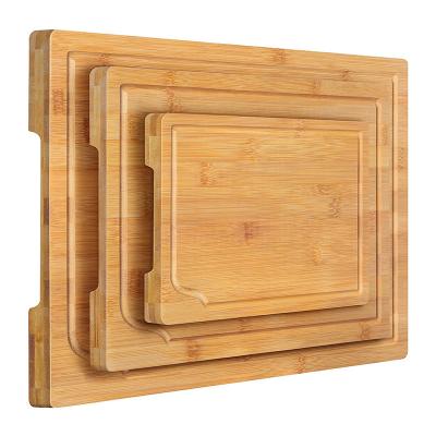 China Factory Wholesale Sustainable Rectangle Organic Wooden Cutting Board With Handle For Kitchen for sale