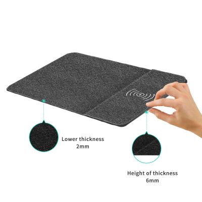 China Water Resistance Fast Charger Wireless Mouse Pad Qi Certified 10W Wireless Charging Mouse Case-Friendly Mat Compatible For Iphone for sale