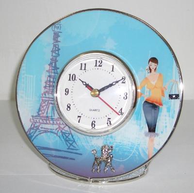 China New design natural glass desk clock antique style for home decor for sale