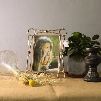 China China Factory Gold Metal Photo Frame Decorative European Style Picture Snapshot Photo Frame A4 for sale