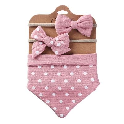 China Cheap BPA Free Bibs Headband Baby Gift Set Organic Natural Baby Boy Shower 100% Cotton Muslin Double Gauze Printed Pattern Toddler for sale