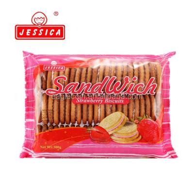 China 300g Natural Strawberry Sandwich Cookies Round Soft Crunchy HALAL Cookies for sale