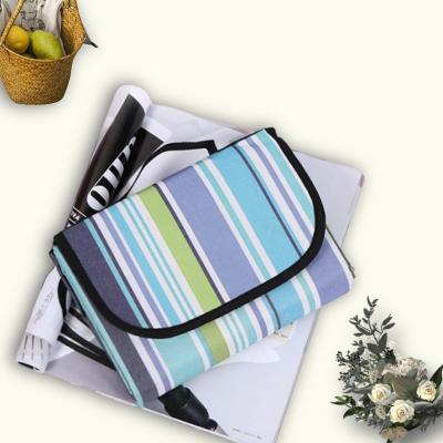 China Custom Made Thickened Outdoor Oxford Cloth Picnic Mat Color Bag Border Water Mat Portable Folding Oxford Cloth Beach Mat for sale