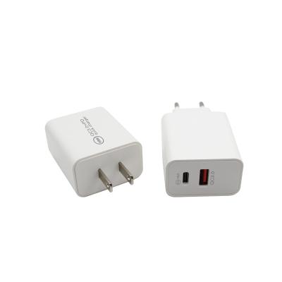 China UniversalÂ   Popular and Portable 18W EU USA Wall Charger ABS Fast Charger for sale