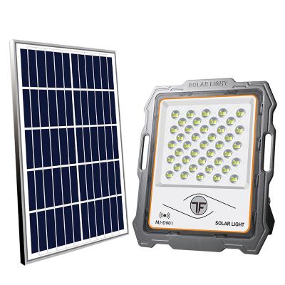 China New Arrival Battery 100W 200W 300W 400W 600W Replaceable High Bright Remote Control Solar Led Flood Light for sale