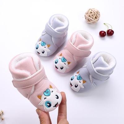 China Lightweight Newborn Baby Prewalker Toddler Winter Vegan and Plush Toddler Girls Boys Baby Shoe for sale