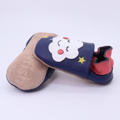 China SAMPLE# Genuine Leather Baby Crib Flat Slippers Leather Baby Shoes First Walker Kids Shoes Soft Toddler Shoes Boys for sale