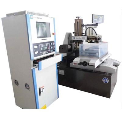 China Building Material Stores Factory Supply DK7740 Fast Speed ​​High Precision X8 Control System CNC EDM Wire Cutting Machine for sale