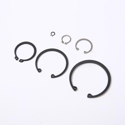 China DIN471 DIN 472 Black Oxide Internal Spring Retaining Steel Spring Rings Black Retaining Ring Circlips For Shaft for sale