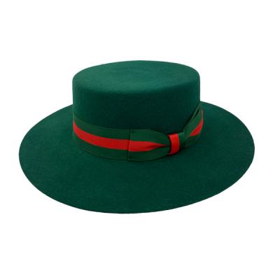 China Custom Fashion Character Green 100% Wool Felt Flat Brim Mens Wide Brim Pie Hats Wool Felt Fedora Boater Hat Band Stylish Fedora Hats for sale