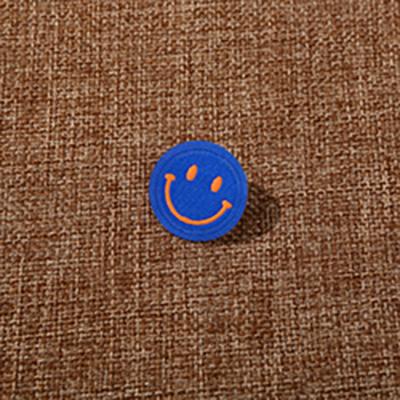 China Sustainable manufacturers produce customized apparel labels to make their own apparel free brand name tag paper labels for sale