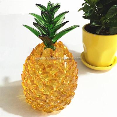 China Global Hot Sale Artificial Souvenir Crystal Pineapple For Home Decoration Christmas Decoration for sale