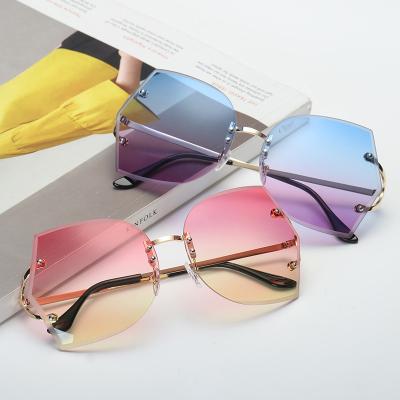 China Newest Fashion Luxury Women Fashion Sun Glasses Custom Frameless Rimless Sunglasses 2021 for sale