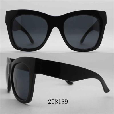 China Custom Women Fashion Cat Eye Sunglasses Clear Logo Sunglasses With Polarized Lens for sale