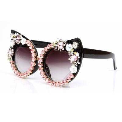 China Fashion sunglasses wholesale funky women bling rhinestone cat eye sunglasses for sale