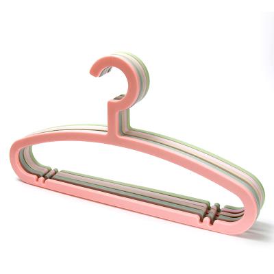 China Modern high quality wardrobe use simply multifunctional I KNOW plastic coat hanger for sale