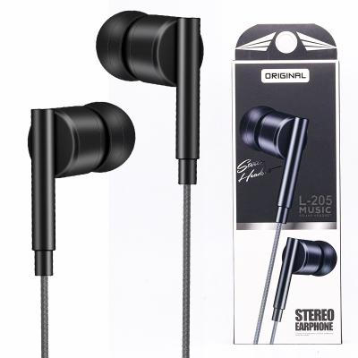 China In-Ear Low Price 3.5mm Bass Subwoofer Stereo Wired Earphone Wired Headphones Microphone Sport Running Earbuds For Samsung for sale