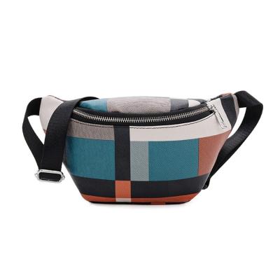 China Creative Fashionable Nylon Vintage Plaid Small Waisted Plaid Lady Bags Waterproof Outdoor Sports Water Proof Women Fanny Pack for sale