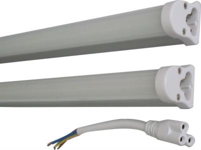 Chine tube 8W, tubes lumineux superbes 780Lm 3000K de 2Ft 3Ft 4Ft T5 LED d'éclairage de SMD LED à vendre