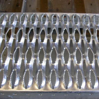 China Aluminum Walkway Perforated Hole Anti Skid Serrated Perforated Walkway Handle Strut Plank Grille For Security Grille for sale