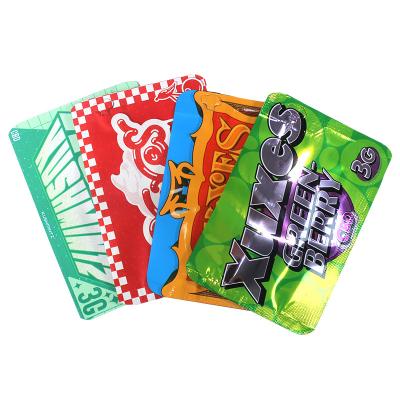 Cina Imballaggio lucido Weed Mylar Stand Up Bags Custom Stand Up Zipper in vendita