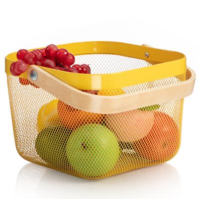 China Modern Multifunctional Metal Wire Fruit And Veggie Basket Trash Can With Wooden Handle for sale